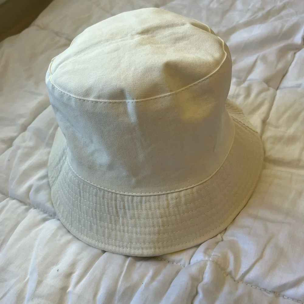 Reversible Bucket hat - Picture 2 of 2